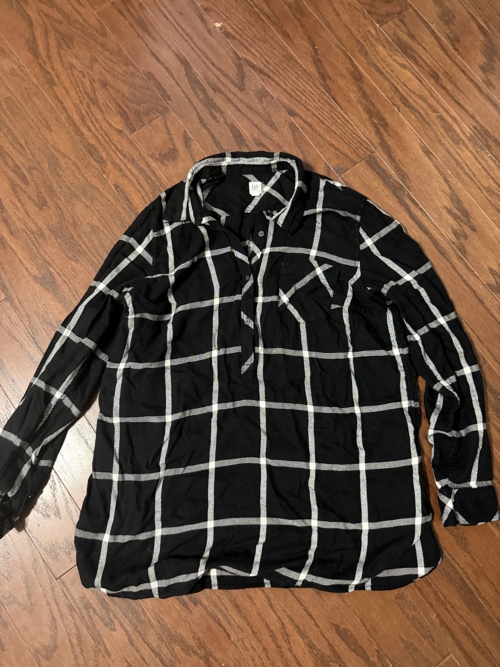GAP Maternity Black and White Windowpane Plaid Button-Down Shirt